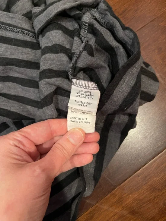 cut loose grey black stripe shirt medium nwt - Picture 3 of 5